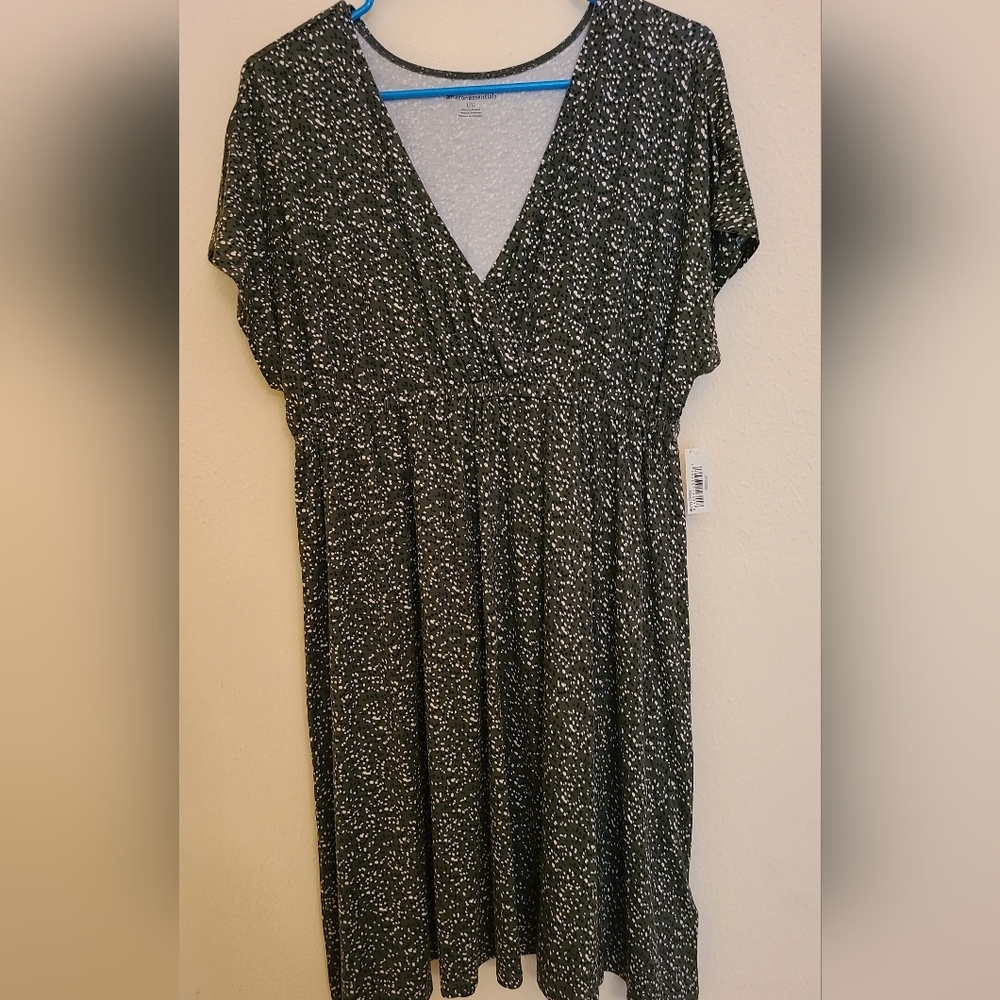 AMAZON ESSENTIALS Women's Green Casual Dress - Size Large New with Tags